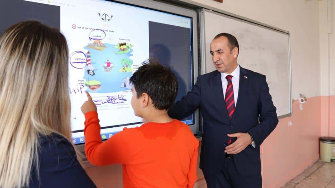İl Milli Eğitim Müdürümüz Yücel, Murat İlkokulunu ziyaret etti