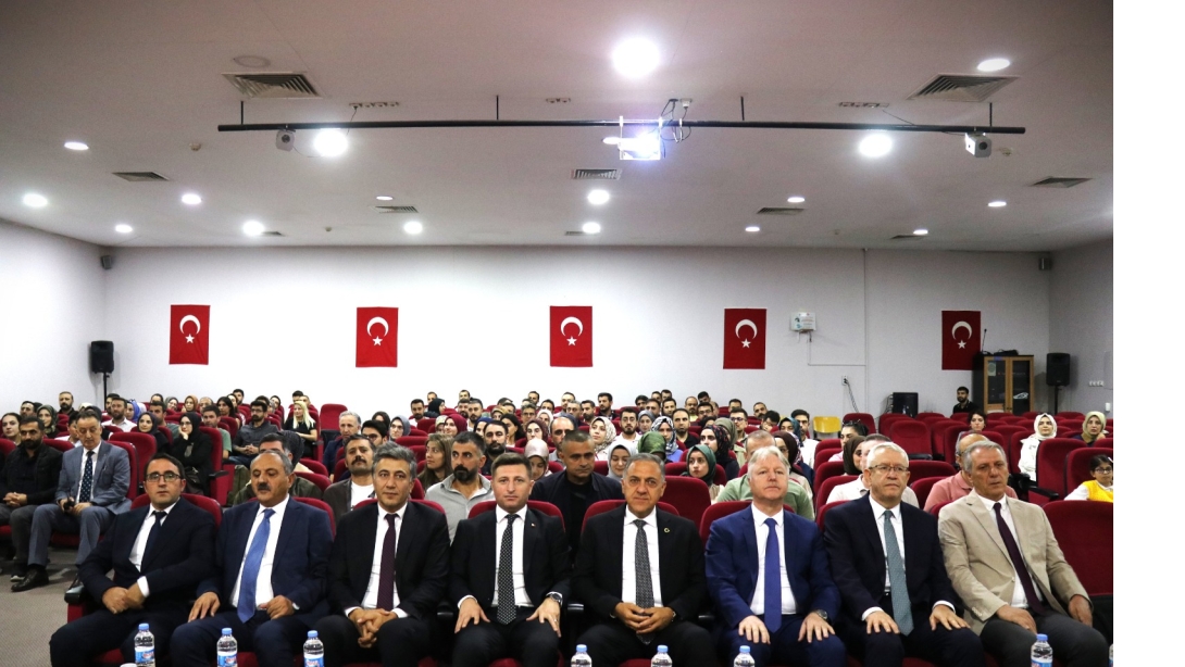 Vali Usta Psikolojik Danışman ve Rehberlik Öğretmenleriyle Bir Araya Geldi